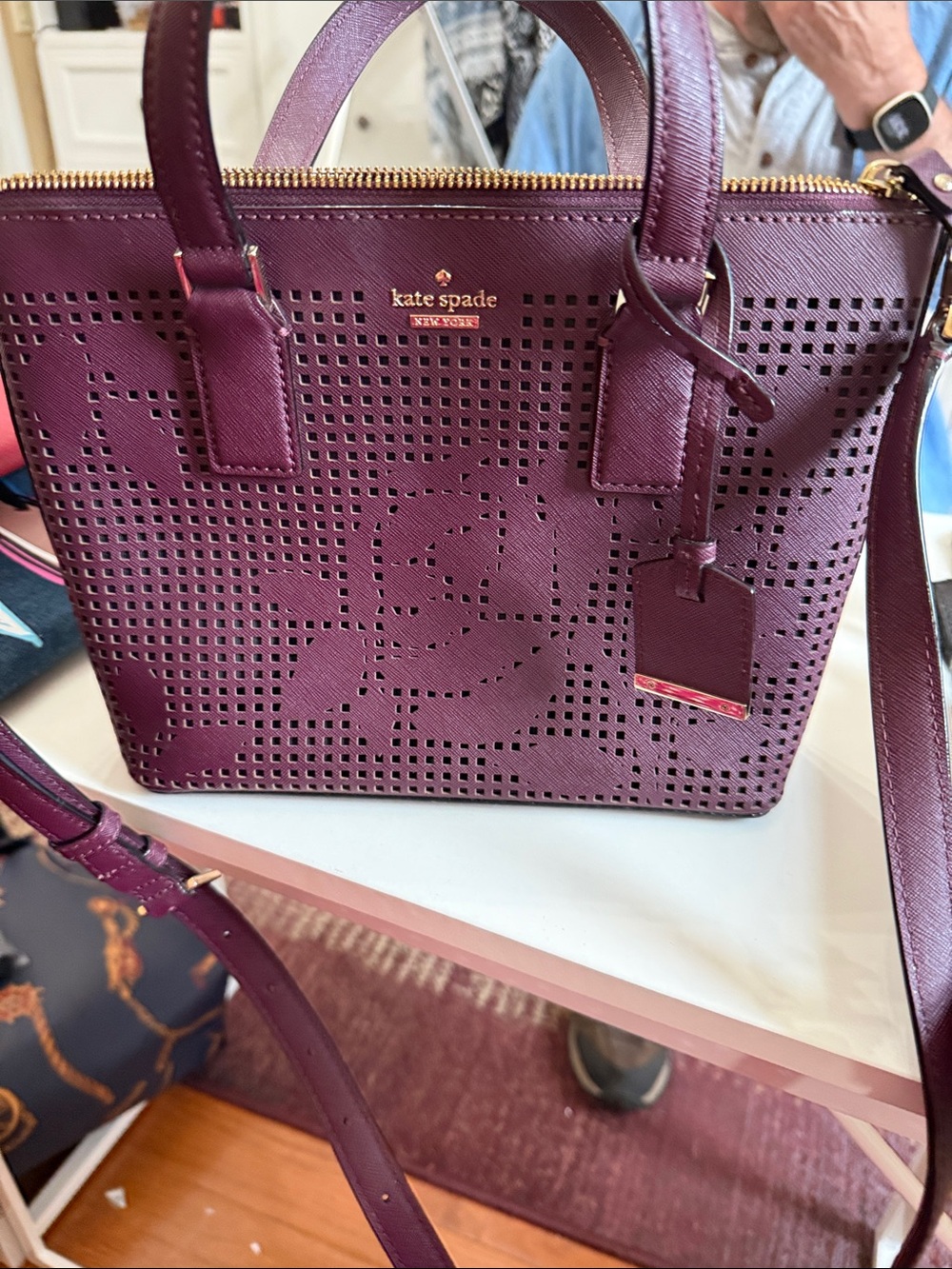 Kate Spade perforated rose wine crossbody. 8x 10”. Never used. Burgandy rose - Picture 6 of 9